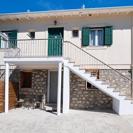 Boursinos Cozy Apartments Lefkada City Exterior foto