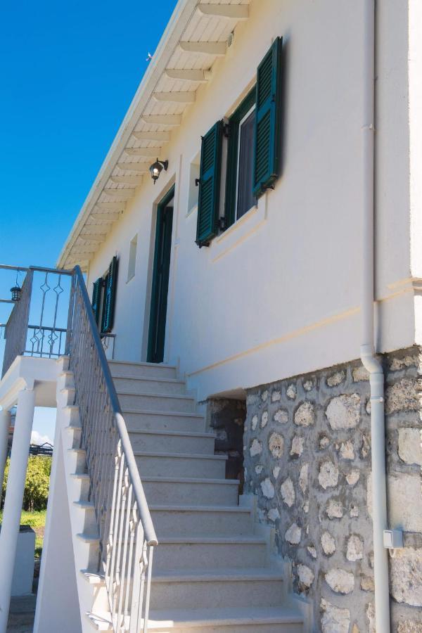 Boursinos Cozy Apartments Lefkada City Exterior foto